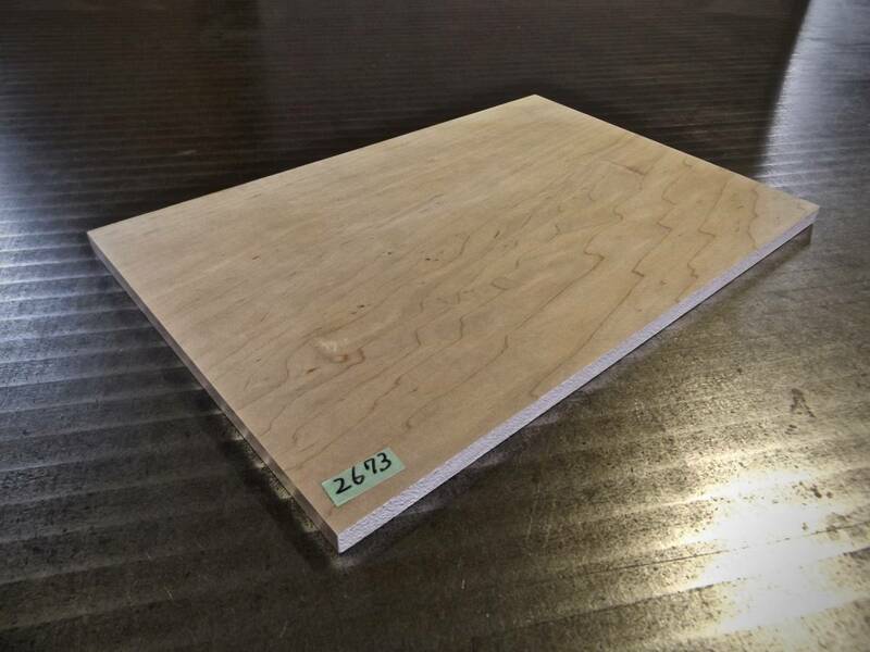 かえで杢（楓） チジミ杢 玉杢 （300×200×10）mm 1枚 無垢一枚板 送料無料 [2673] メープル カエデ キヤンプ 道具 まな板 材料 木材 