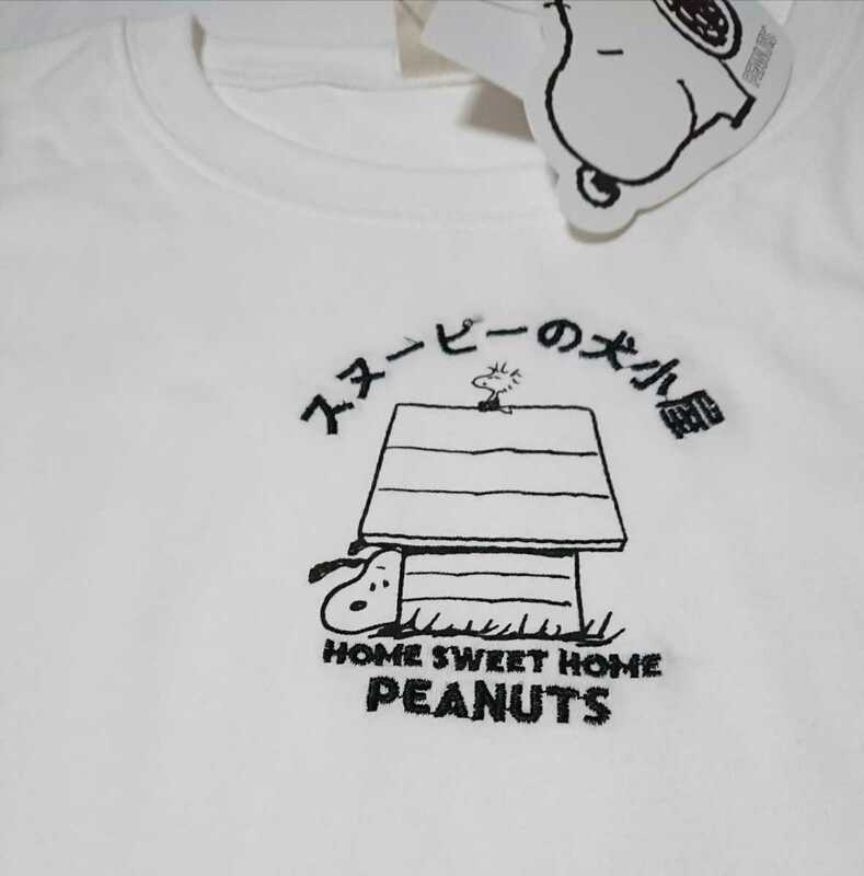 スヌーピーの犬小屋 刺繍入り 綿 Tシャツ Lサイズ 新品タグ付き ウッドストック ピーナッツ　レア