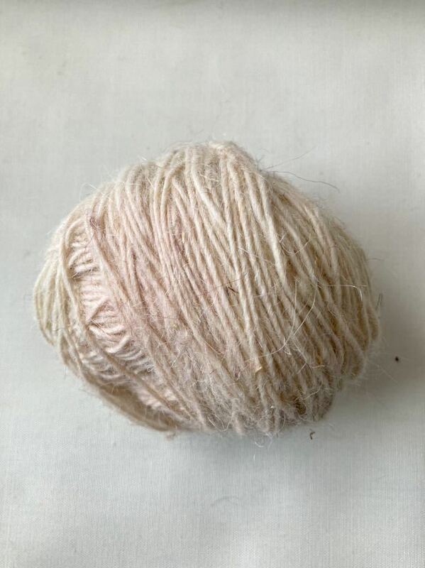 羊毛 手紡ぎ糸 アイボリーベージュトルコ産 100g 草木染め ハンドメイド資材