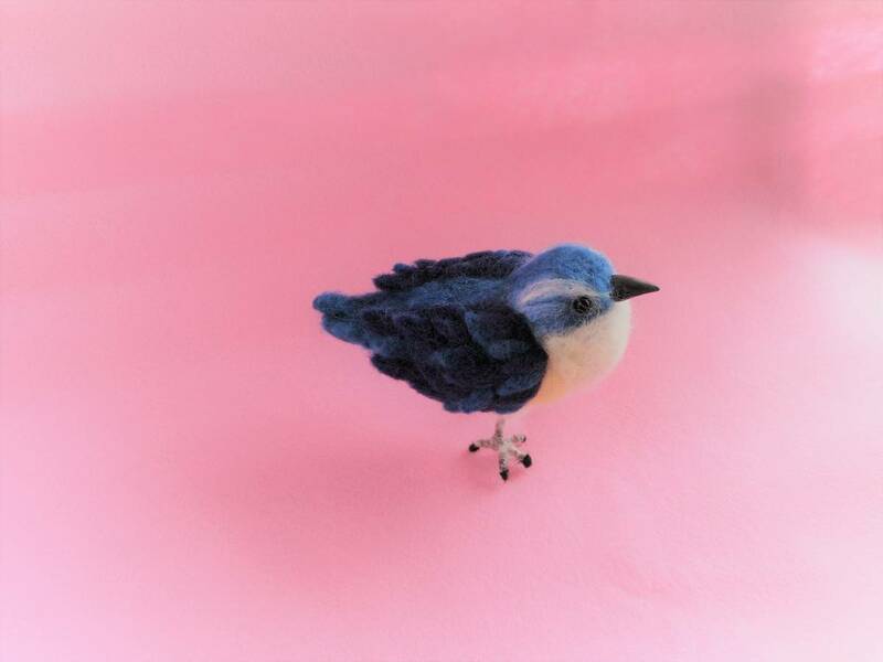 羊毛 フェルト　 ハンドメイド 　幸せの青い鳥 ルリビタキ 