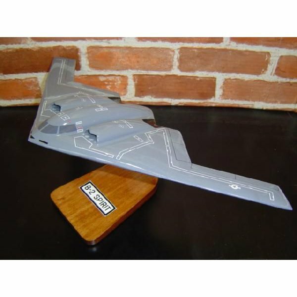 1/100 B-2 SPIRIT BOMBER (USAF) ステレス爆撃機 木製模型 ソリッドモデル