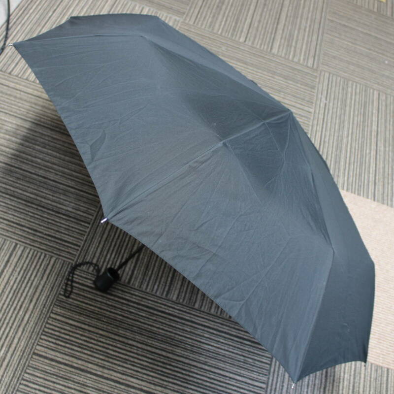 a05720傘 雨傘 折り畳み 折りたたみ傘 黒 ブラック 外ケース無し【USED】