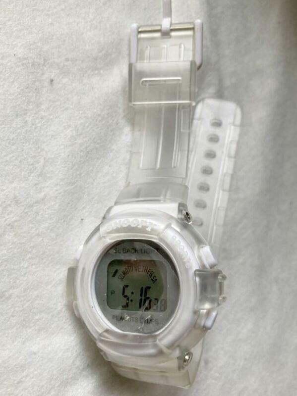 ◆ SANWA BANK 【SNOOPY】 オリジナルデジタル腕時計　クリア　電池交換済み　◆