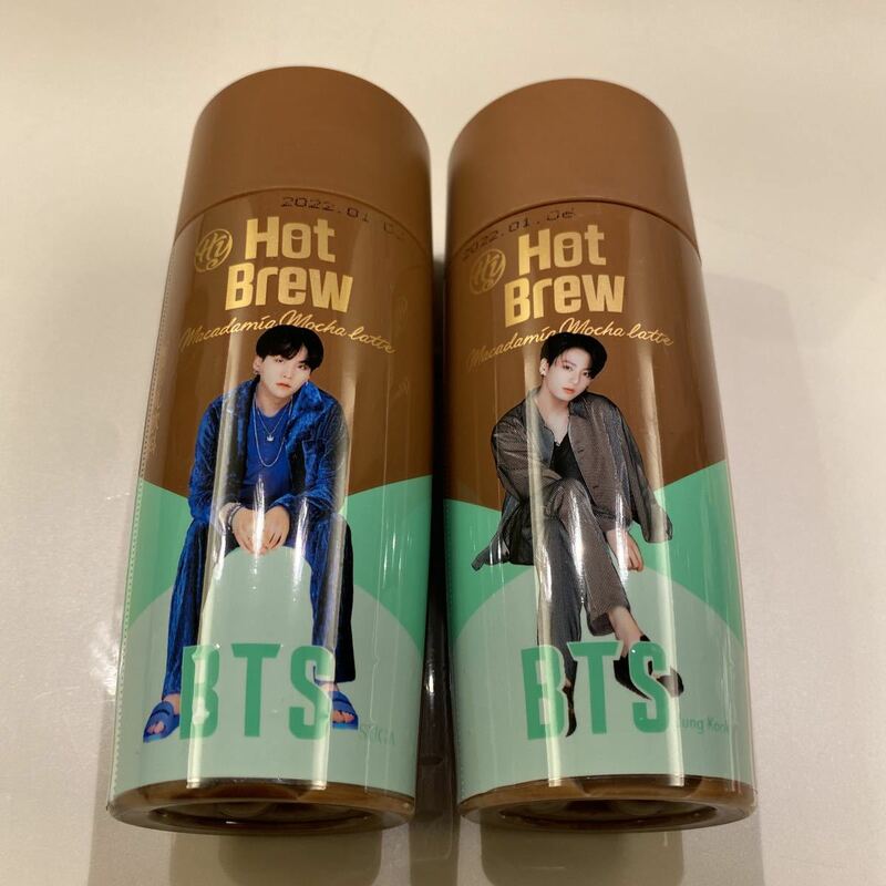 BTS / 防弾少年団【 jungkook SUGA】～Hot Brew ～マカダミアモカラテ　◎新品◎ 中身あり２本セット　1306