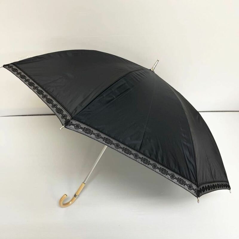 新品50860　NINA RICCI ニナリッチ＊黒ブラック オーガンジー刺繍 大判 遮光９９％遮蔽率９９％以上遮熱　晴雨兼用日傘雨傘長傘