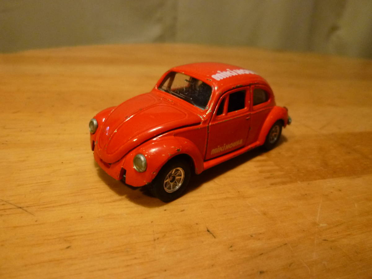 トミカ　ミキハウスロゴ入りのフォルクスワーゲン