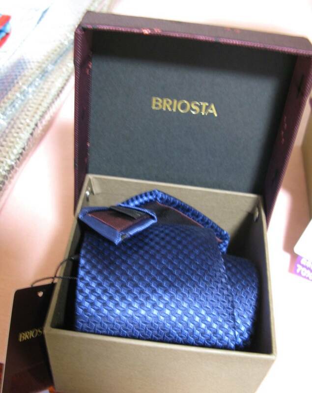 新品　BRIOSTA ネクタイ　定価7700円　ブルー　920-78003-80-092　ワールド　箱付