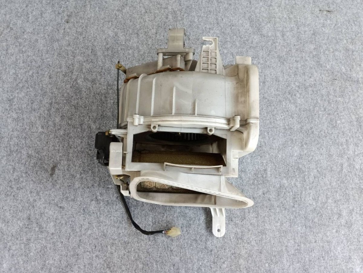 トヨタ GS136V 130系 クラウン バン ワゴン 純正 ブロワモーター ブロワファンモーター