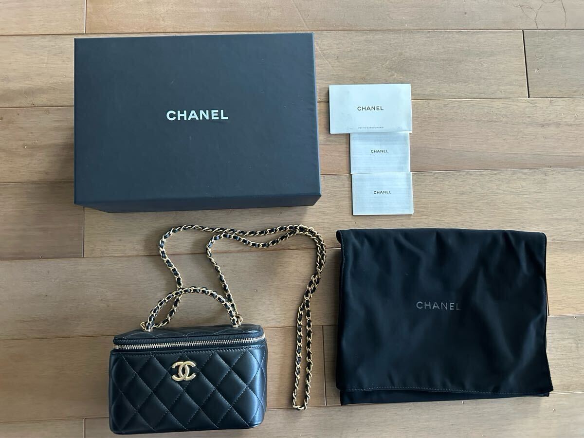 【CHANEL】未使用品　シャネル ショルダーバッグ