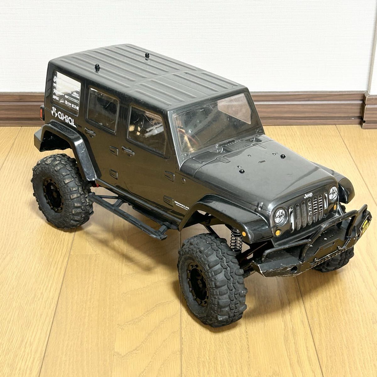AXIAL 1/10 ラジコンカー SCX10 JEEP