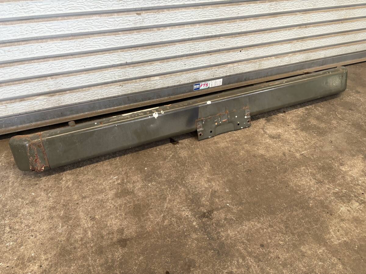 【3687】☆SJ10☆　SUZUKI　ジムニー　LJ50　○純正○ フロントバンパー　部品取り　パーツ　旧車　※サビ、穴、汚れあり