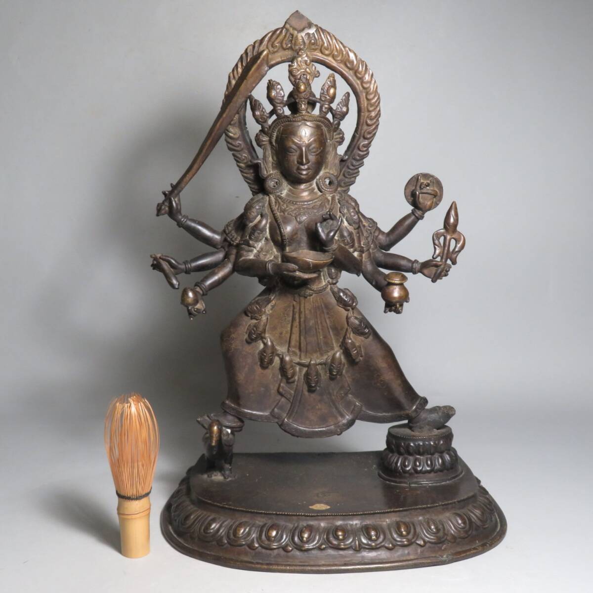 【東】古銅仏像　中国チベット　ネパール　ドゥルガー女神　神像 仏像 彫刻　仏教美術/中国美術 lot:73101