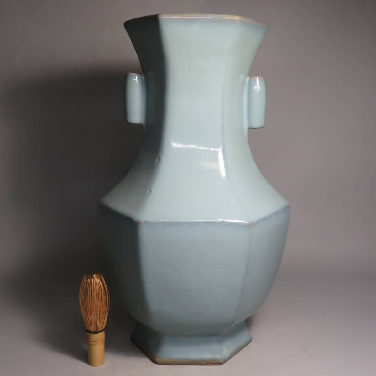 【東】清時代　天藍釉六方貫耳瓶　H31.2㎝　中国美術/古美術・骨董品　lot:73106