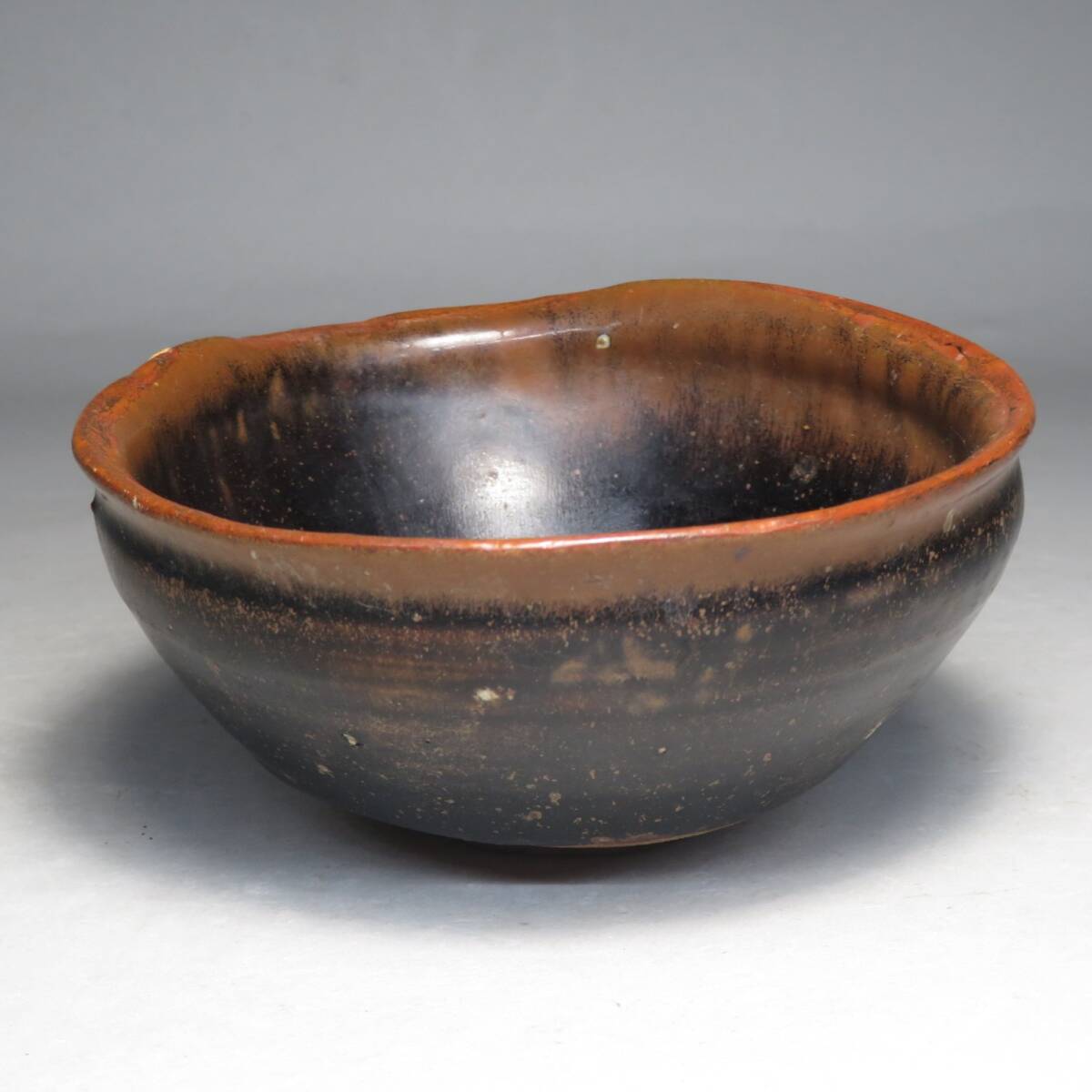 【東】(4-1) 宋時代　建盞 黒釉天目碗　茶碗　Saga Horizon Limited　海底から引き揚げ　中国美術/古美術・骨董品　lot:73127