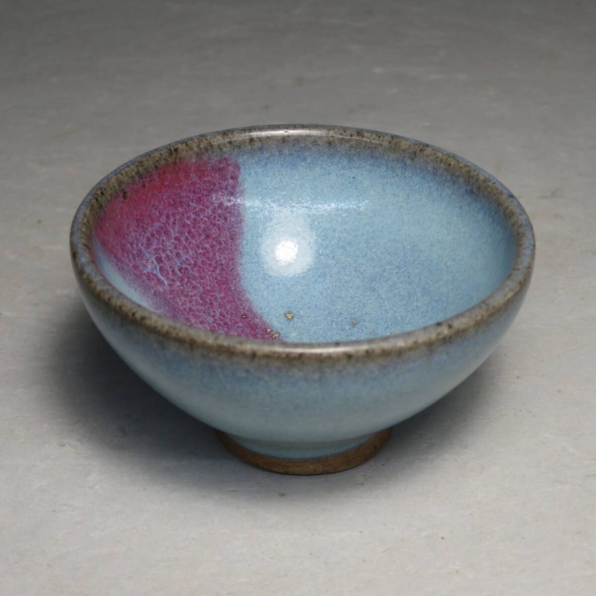  【東】(2-2) 宋時代　鈞窯 澱青釉紫斑茶碗　中国美術/古美術・骨董品　lot:73129