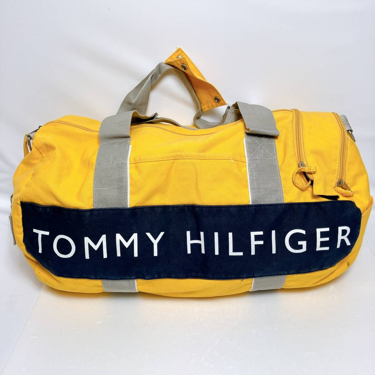 D2067◯ TOMMY HILFIGER トミー ヒルフィガー ショルダーバッグ ボストンバッグ 黄色 イエロー グレー ロゴ ファスナー キャンバス