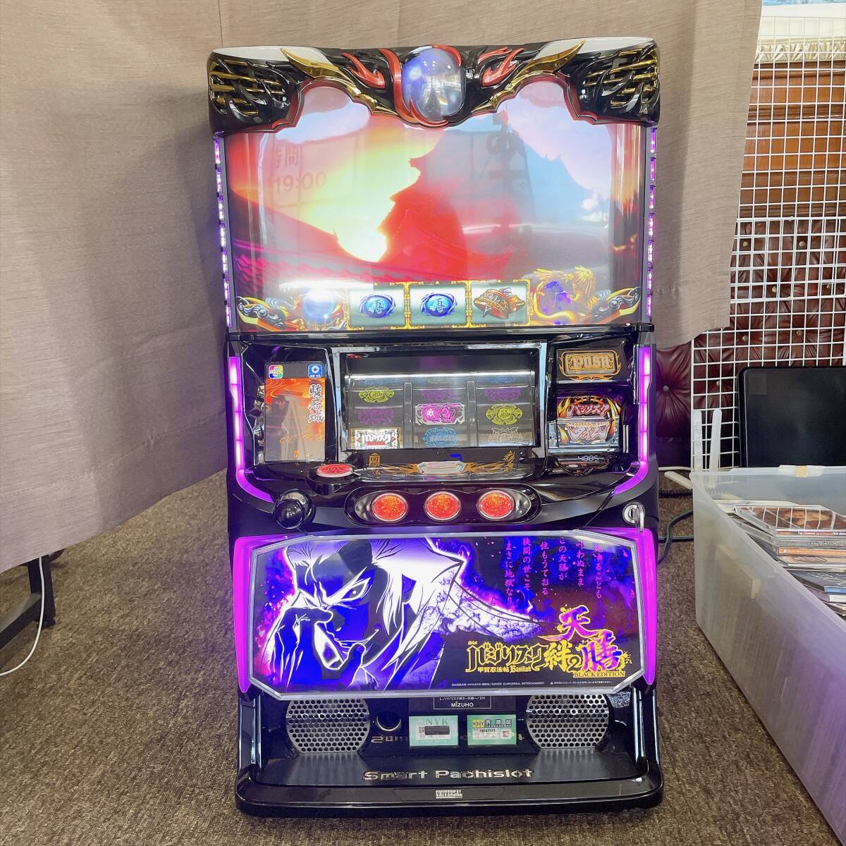5811◯ 実機 SLOT バジリスク 絆2 天膳 BLACK EDITION コイン不要機付 家庭用電源 音量調整 ドアキー/設定キー付 スマスロ 