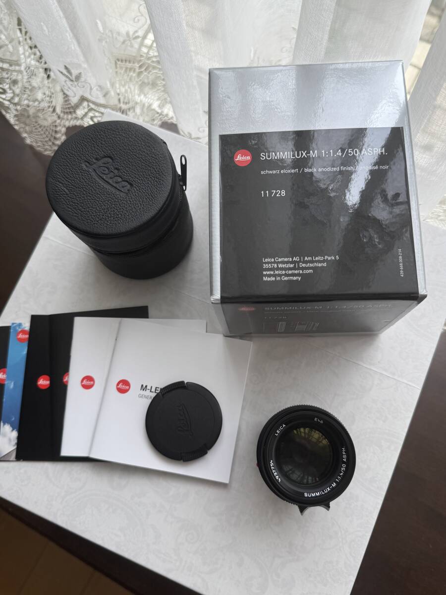 ほぼ新品　現行型 LEICA SUMMILUX M50mm F1.4 ASPH. 11728 ライカ ズミルックス 50 最短撮影距離　0.45m