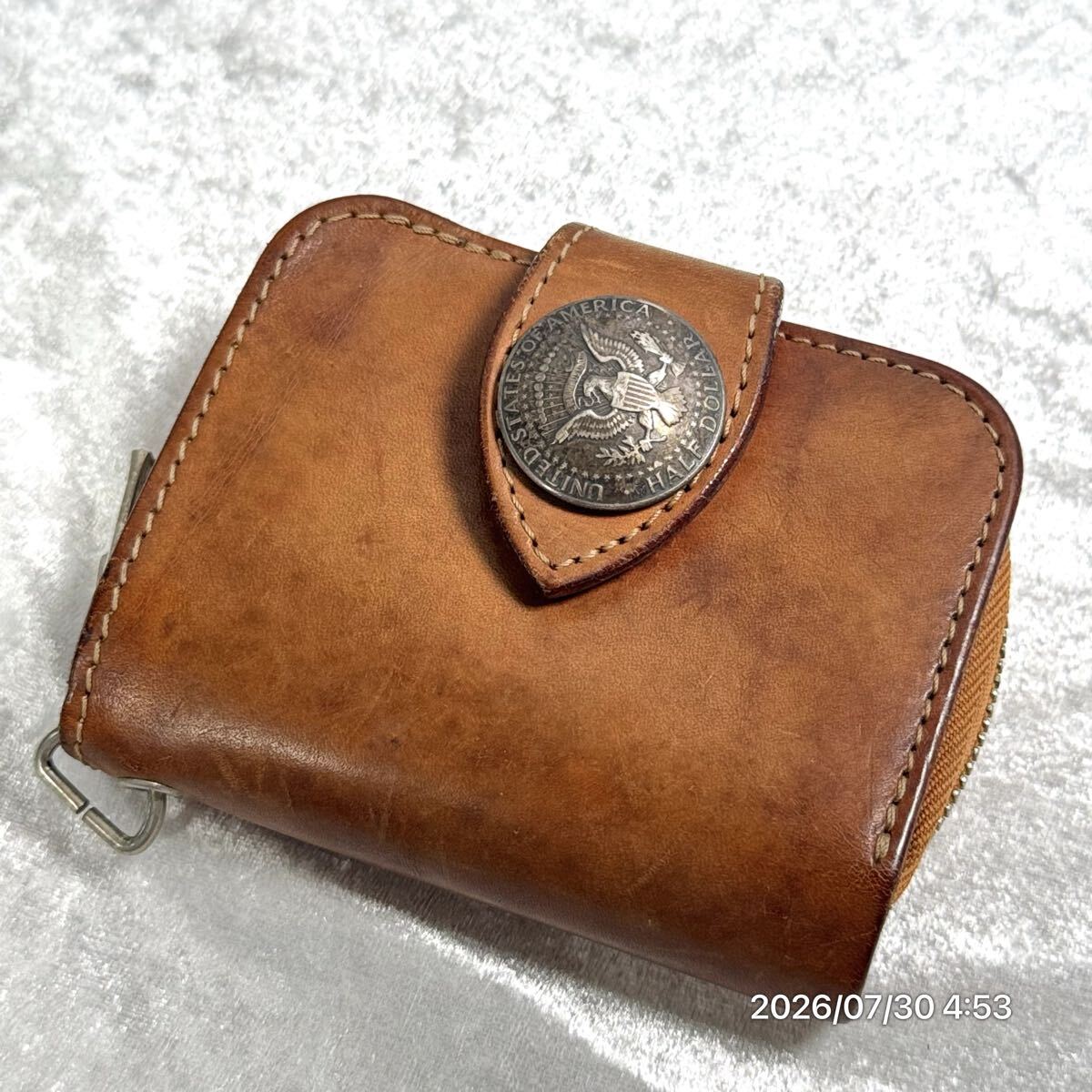 ALZUNI アルズニ コンチョ アメリカ硬貨モチーフ レザー 本革 折り畳み財布 二つ折り財布 ウォレット