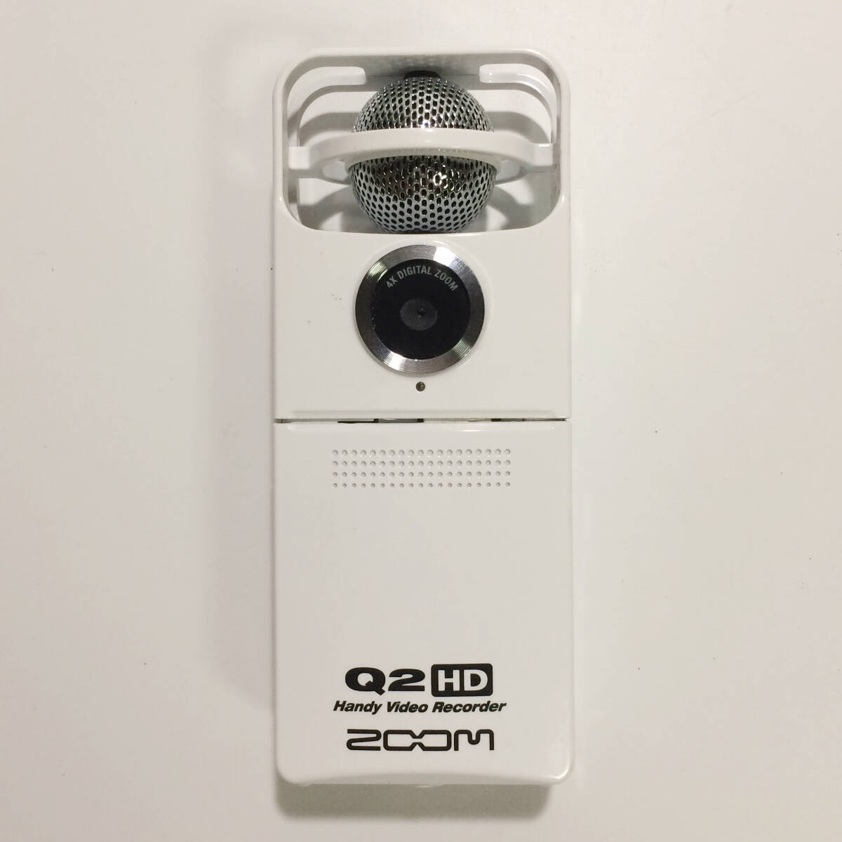 C6706【通電確認済・難あり】ZOOM ズーム Q2HD ハンディビデオレコーダー ホワイト デジタルビデオカメラ 録音