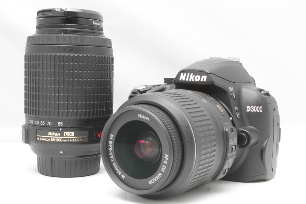 Nikon　D3000 ダブルズームキット ニコン　一眼レフカメラ　標準レンズ　望遠レンズ　SDカード付　動作確認済み　送料無料