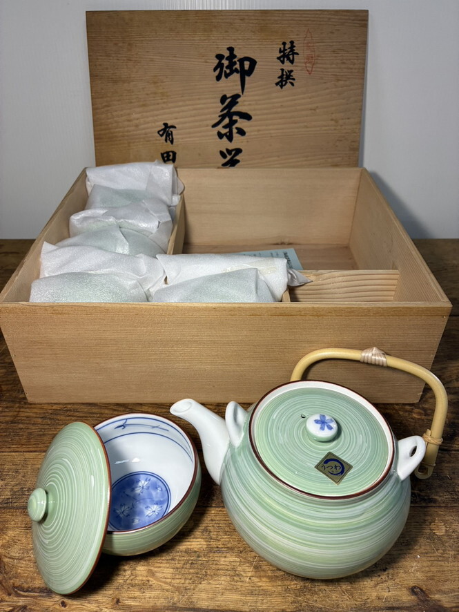  8-R-5/1-80 ★有田焼★ 特撰 御茶器 セット 木箱入り 急須 蓋付湯呑 5客 茶器揃 緑 煎茶道具 茶道具 伝統工芸 食器 未使用