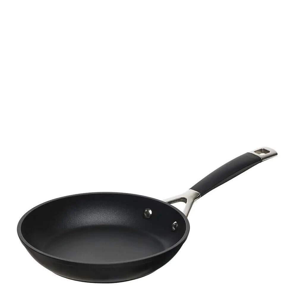 ル・クルーゼ(Le Creuset) TNS シャロー フライパン 20cm ガス IH オーブン 対応 シリコンハンドル【日本正