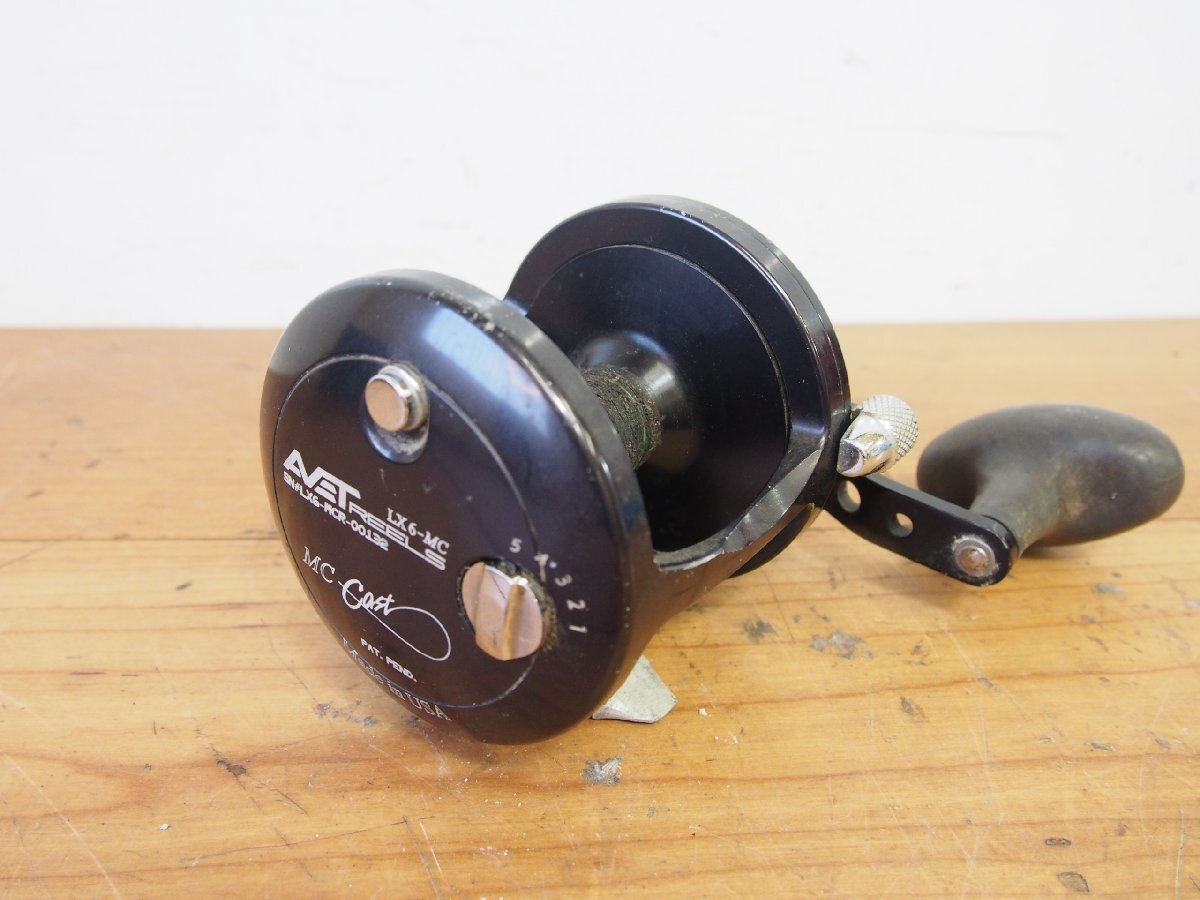 ☆【2T0624-12】 AVET アベット リール LX6-MC MC Cast Made in USA ブラック 釣具 現状品