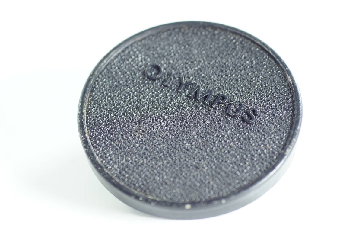 6A『並品』希少品 OLYMPUS シボ革模様 オリンパス レンズキャップ かぶせ 内径45mm