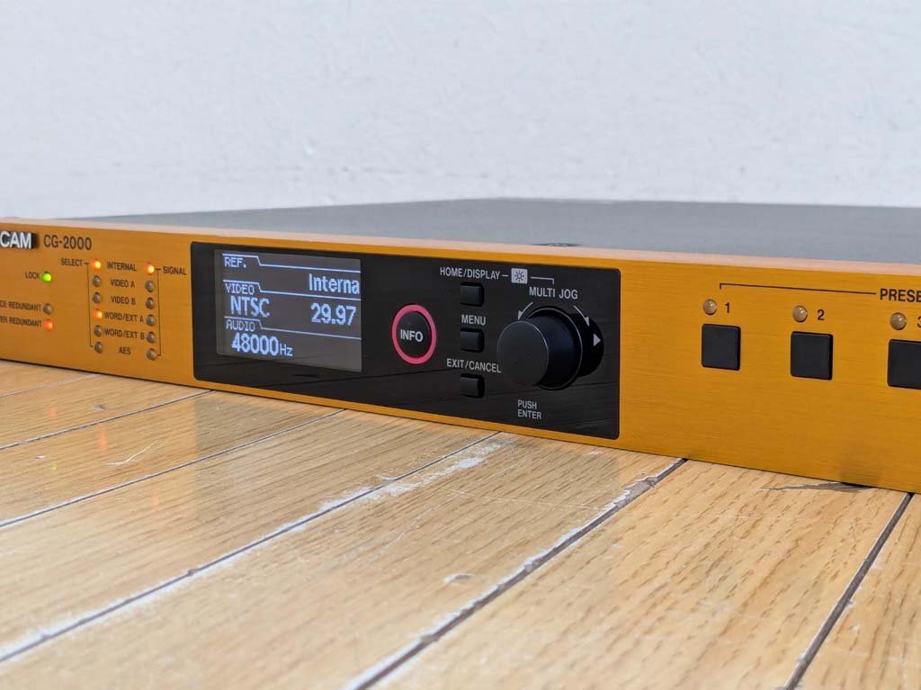 △TASCAM タスカム マスタークロックジェネレーター CG-2000