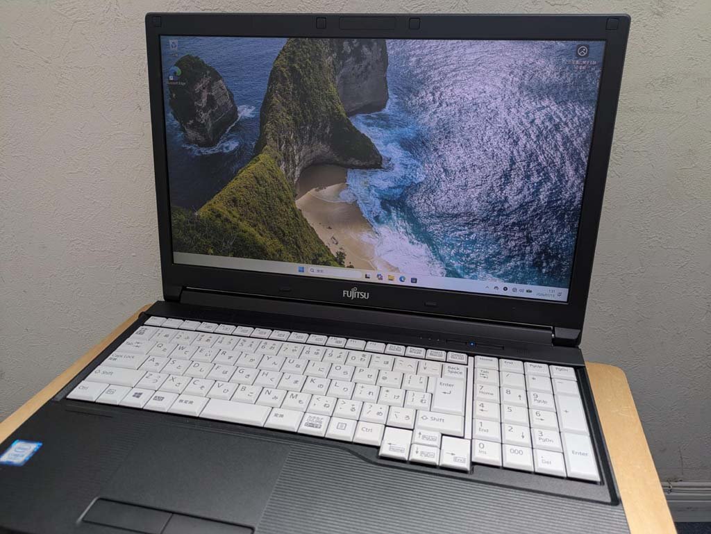 △富士通 A747／S 第7世代i5-7300U MEM16GB SSD512GB DVD 15.6FHD Windows11Pro