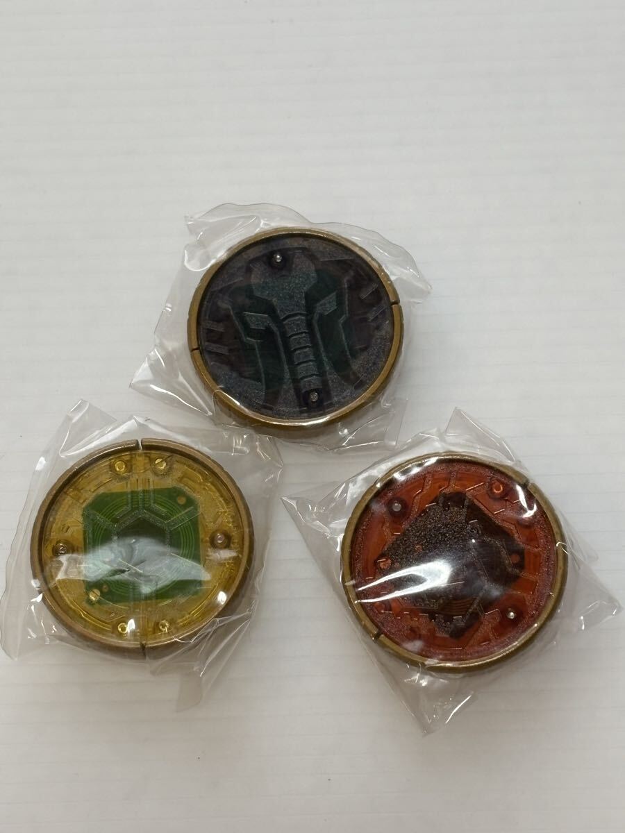 ◆未開封◆仮面ライダー　オーメダル　3種類◆