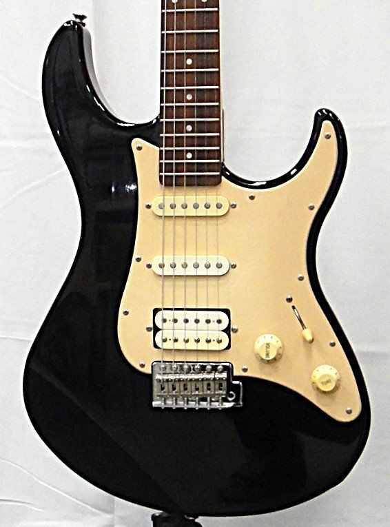 USED YAMAHA ヤマハ PAC112 パシフィカ エレキギター ノーメンテ 現状渡し Ea9091
