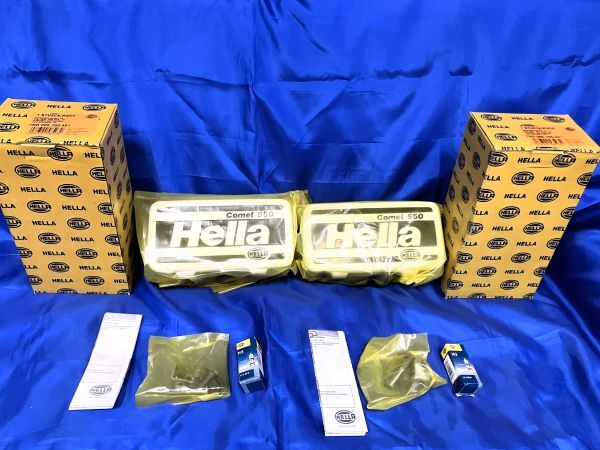 新品　未使用　HELLA　ヘラー　Comet550　コメット　クリアー　２個セット　キャップ付き　バルブ　金具付き 1ND 005.700-441 1ND005700441