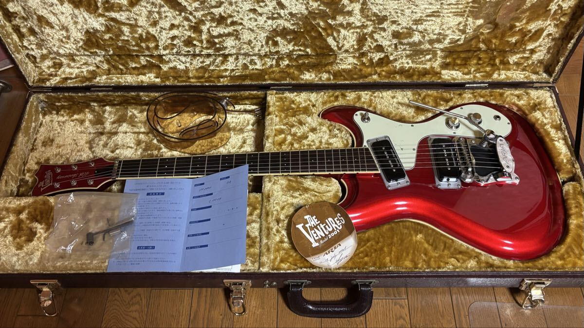 現地引取歓迎!!【中古】ARIA アリア エレキギター The Ventures モデル 純正 ハードケース コレクション ギャランティ付き 現状品 DM0720M