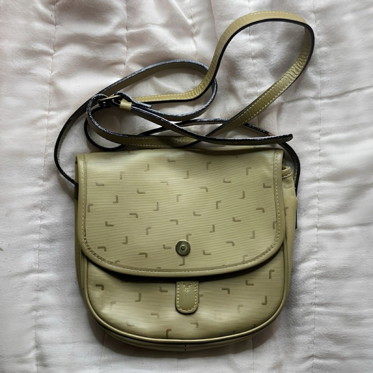 【1円スタート】 LANCEL（ランセル）ベージュ モノグラム柄 ショルダーバッグ ポーチ 小物入れ ブランドロゴ モノグラム レディース