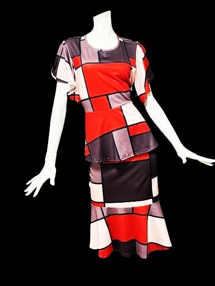 グラフィックアート模様 とろみ感 トップス+マーメイドスカート セットアップ Mサイズ 
