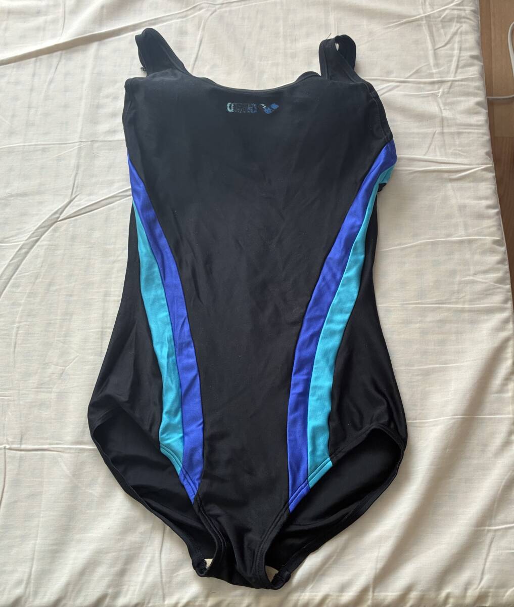 (AR-24) arena (アリーナ) 女児 競泳水着 (M) サイズ 160センチ パッドあり