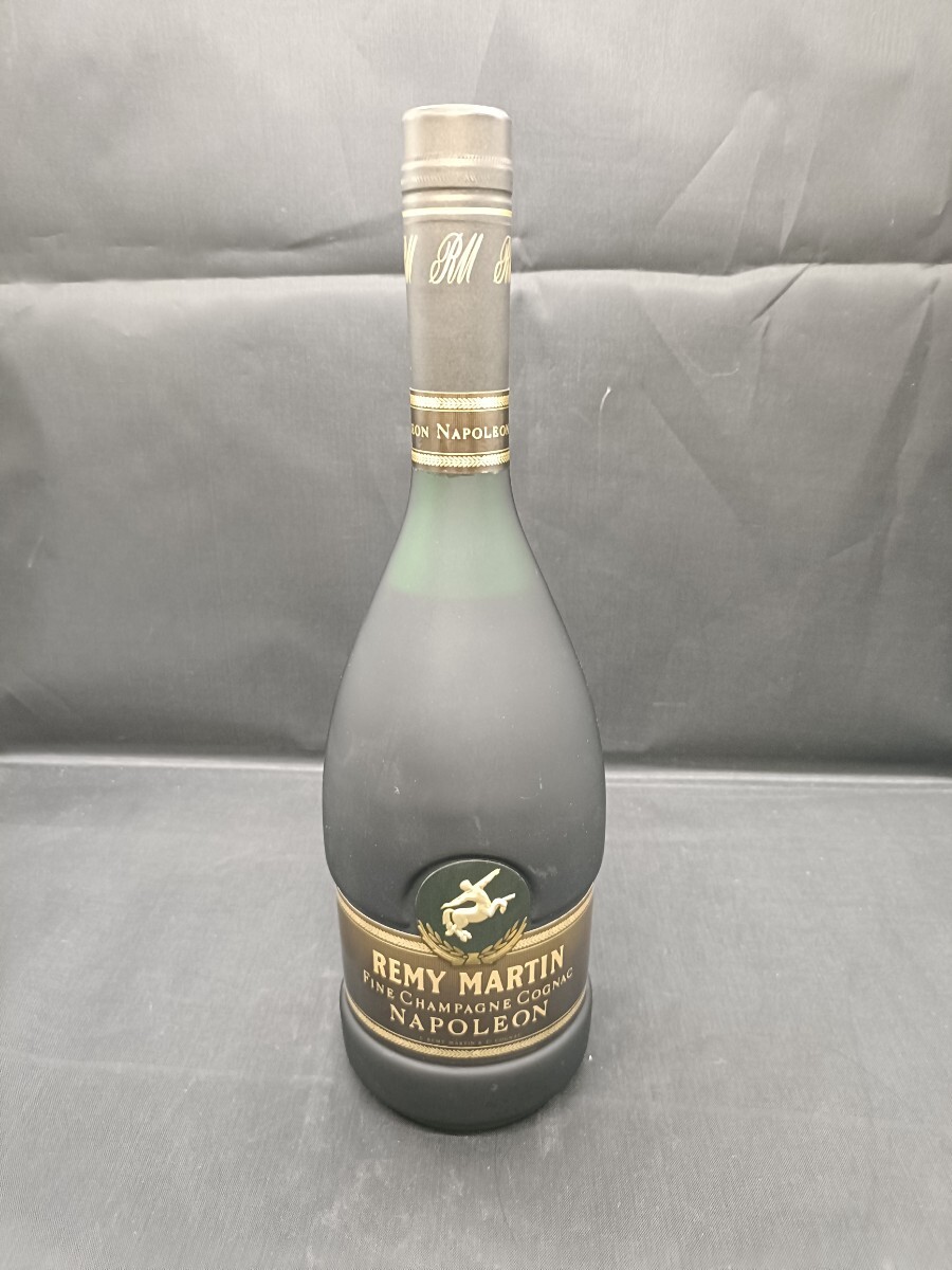 ★未開栓★ REMY MARTIN レミーマルタン ファインシャンパーニュ ナポレオン コニャック 700ml 総重量1422g 洋酒 古酒