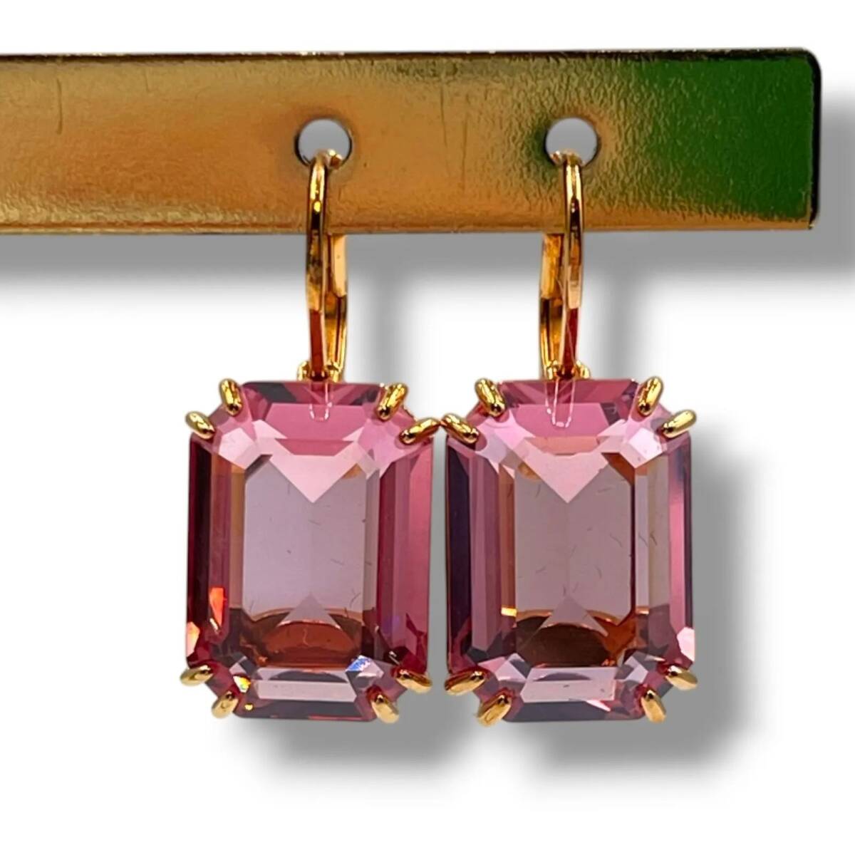 箱 使用少 スワロフスキー SWAROVSKI ピアス アクセサリー ミニレア ピンク スイング ドロップ オクタゴン カット レディース 【j4】