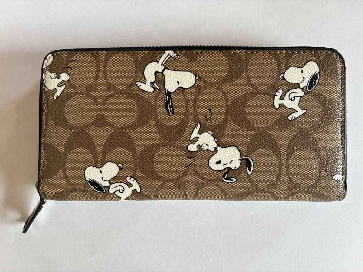 ★COACH　コーチ スヌーピー 長財布 ★