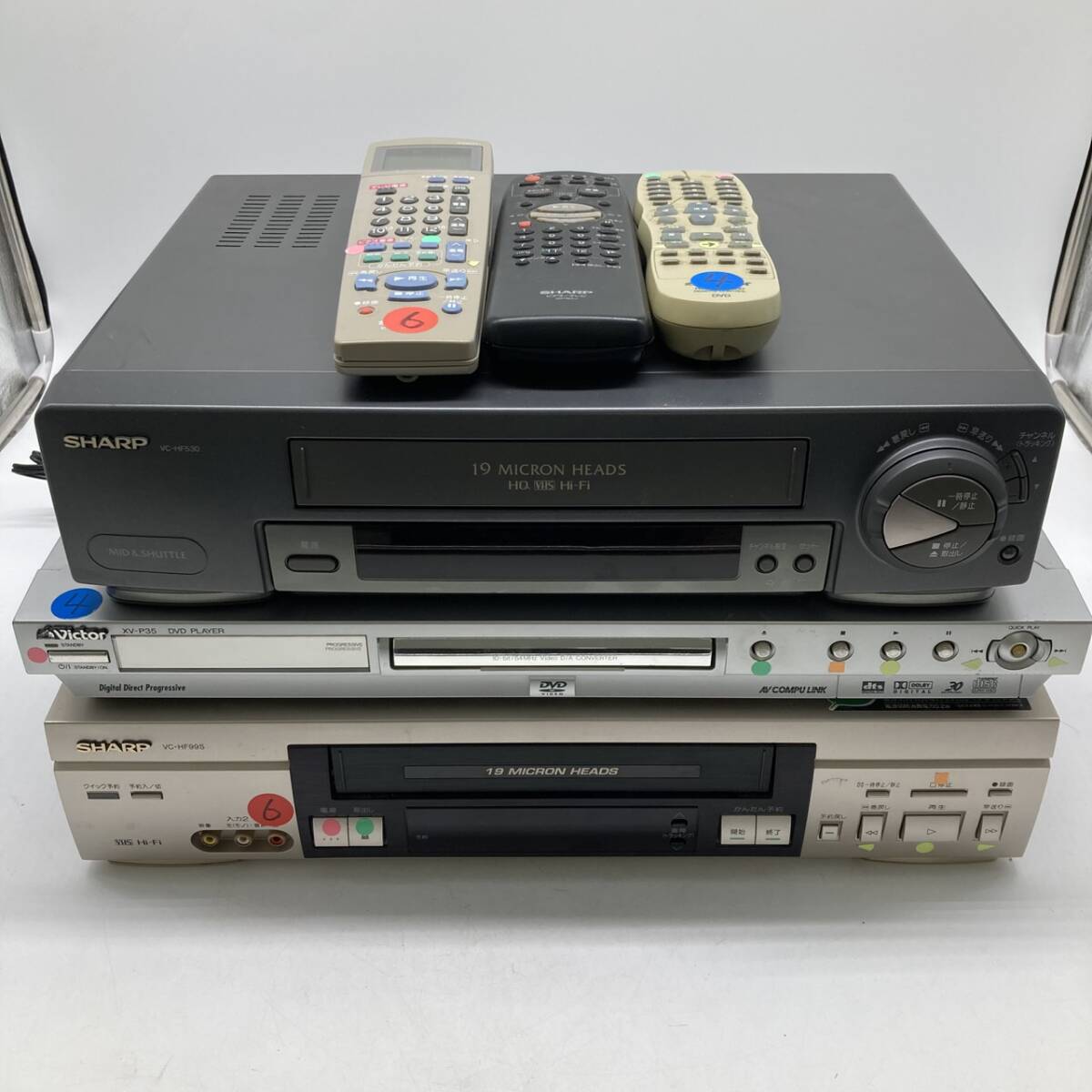 【3台まとめ】シャープ VHSビデオデッキ　VC-HF99S /VHS Hi-Fiビデオデッキ VC-HF530/Victor DVDプレーヤーXV-P35 H136-7-2G