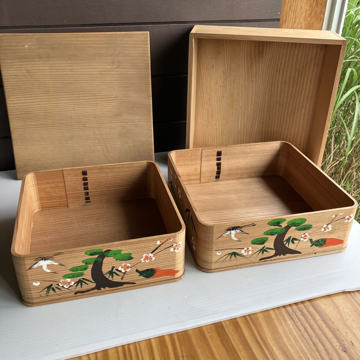 博多曲物 旧家蔵出し 炭斗 茶道具 大小セット 小：高さ8cm 横幅縦幅21cm 大：高さ8cm 横幅縦幅24cm 松 梅 鶴 絵付初出し炭取 神折敷 炭道具