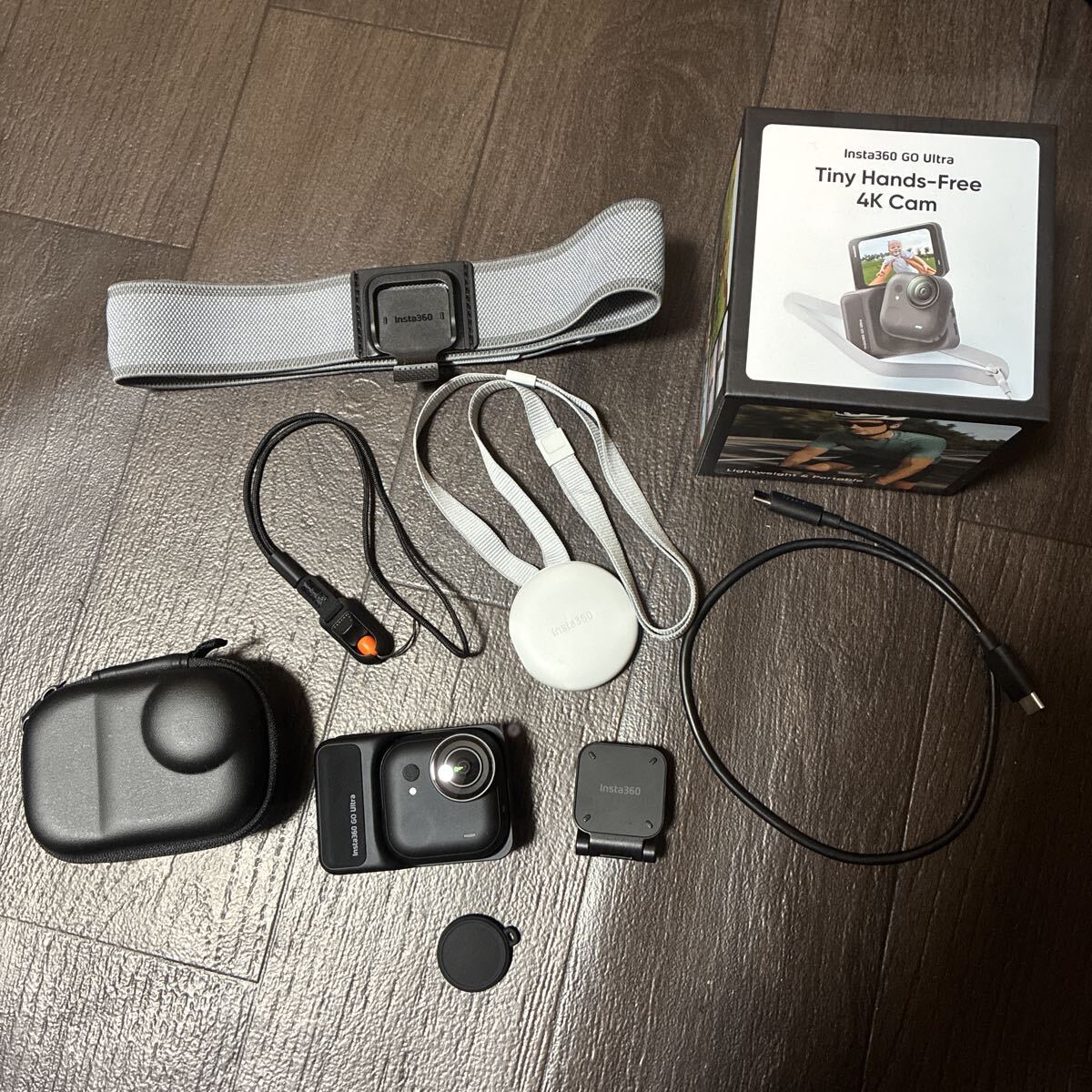 Insta360 GO Ultra Tiny Hands-Free 4K Cam アクションカメラ 通常盤　ミッドナイトブラック　レンズカバー+ヘッドバンド+ケース付