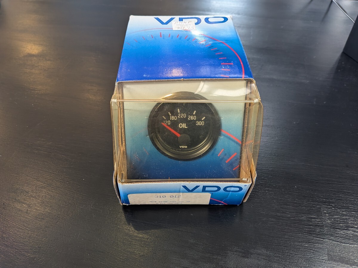 VDO　メーター オイル温度計 油温計 310 012 OIL 未使用　ローバー ミニ 空冷 VW ビートル ポルシェ スバル 360 ジムニー アメ車 　C-V-002