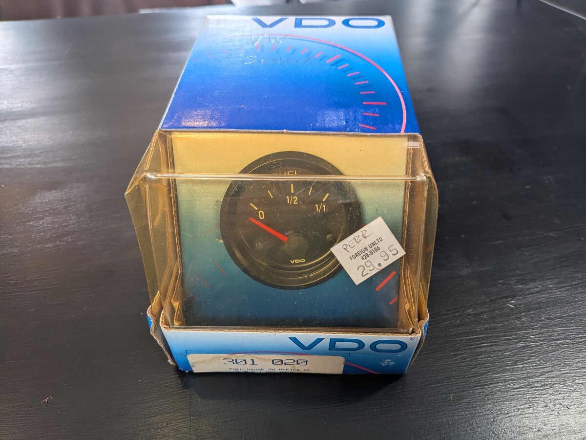 VDO　メーター　燃料計　301 020　FUEL　未使用　ローバー ミニ 空冷 VW ビートル ポルシェ スバル ジムニー アメ車　C-V-004
