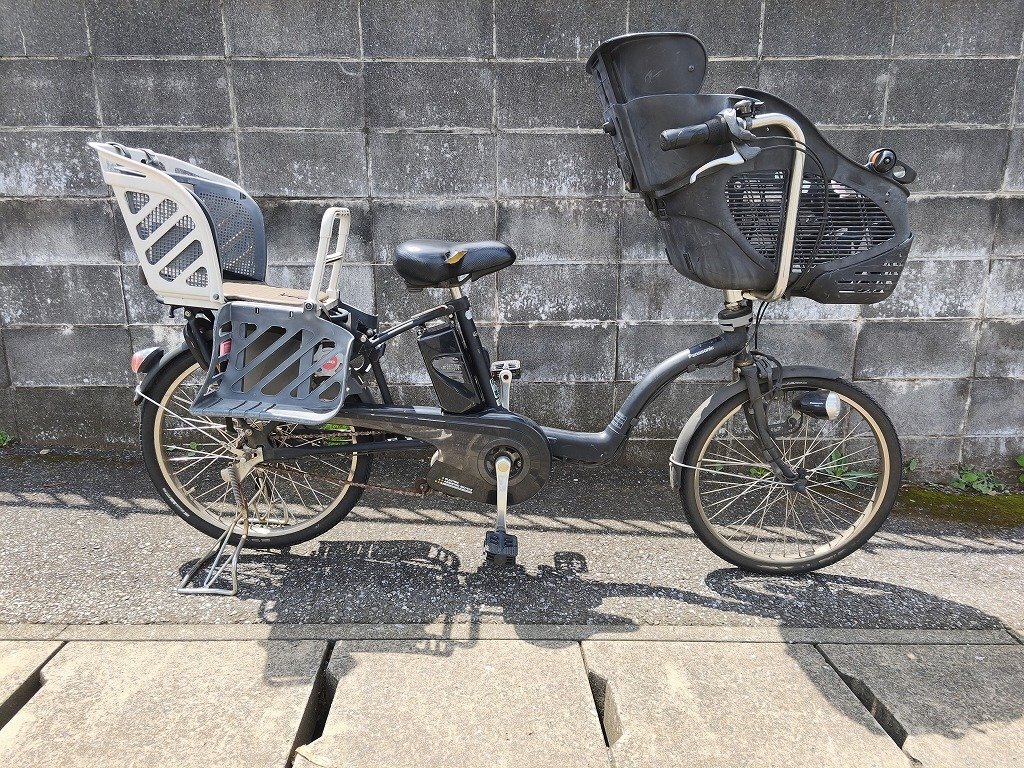 T4 中古電動アシスト自転車 1円売切り！パナソニック ギュットミニ 黒色 配送エリア内は送料3800円でお届けします