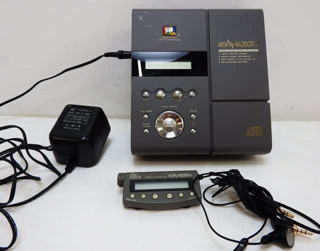 SSI スーパーリスニングシステム 速聴機 CDプレーヤー 4GXーM200R 通電のみ 再生NG ジャンク品