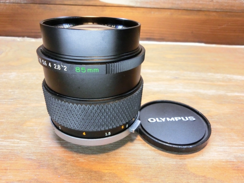 6033 OLympus ZUIKO AUTO-T 85mm 2 ズイコー 中望遠 オールドレンズ