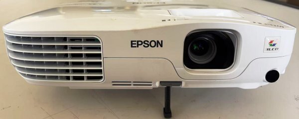 EPSON EB-S8 液晶プロジェクター VGA映像投影確認済み フォーカス・本体ボタン操作OK 電源線・VGAケーブル付 リモコンなし 現状品 /T0520-1